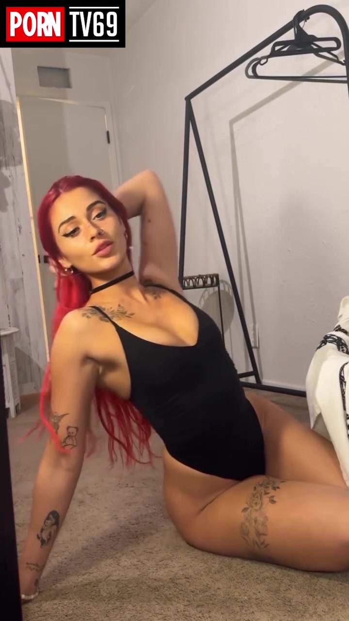 Toria Lorraine Onlyfans nude showing off her big breasts!!!